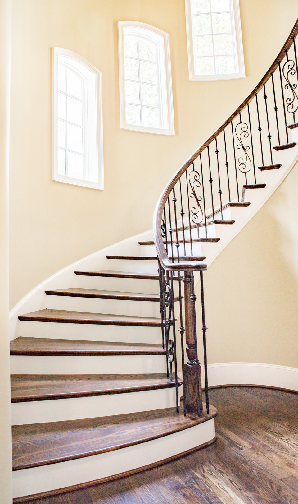 luxury-real-estate-1689964_1920.960x0-aspect.jpg